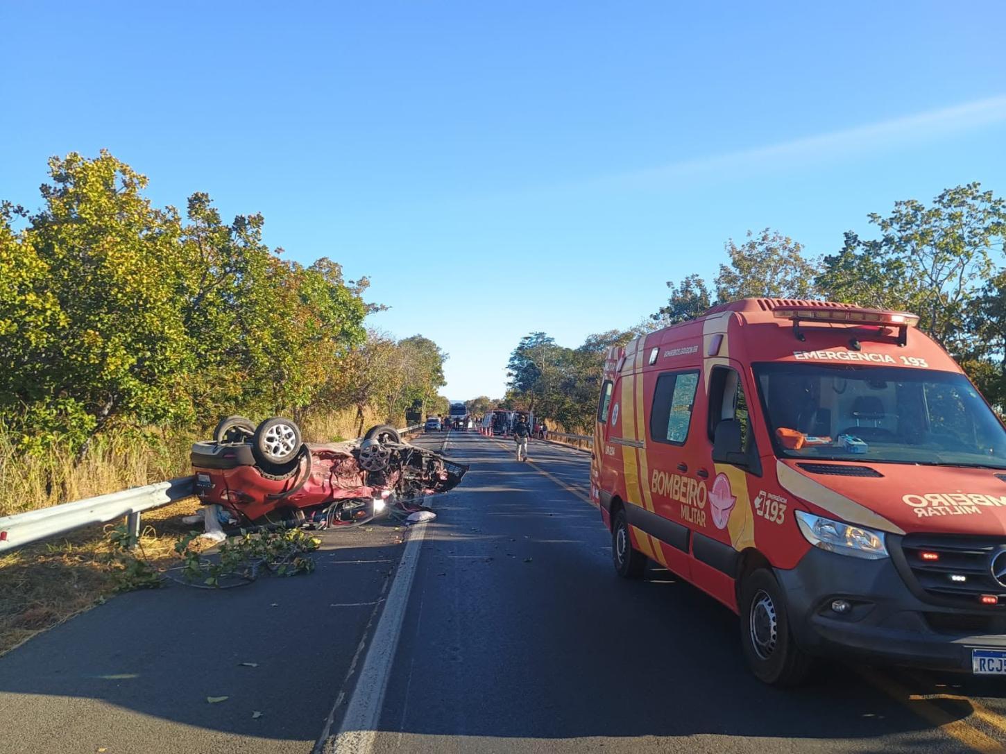 Acidente na BR 020 deixa cinco feridos e um morto neste domingo