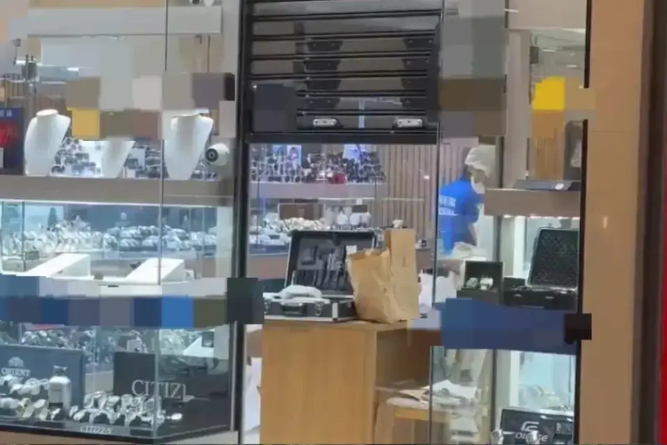 Criminosos furtam cerca de 400 mil em objetos de Joalheria em Goiânia