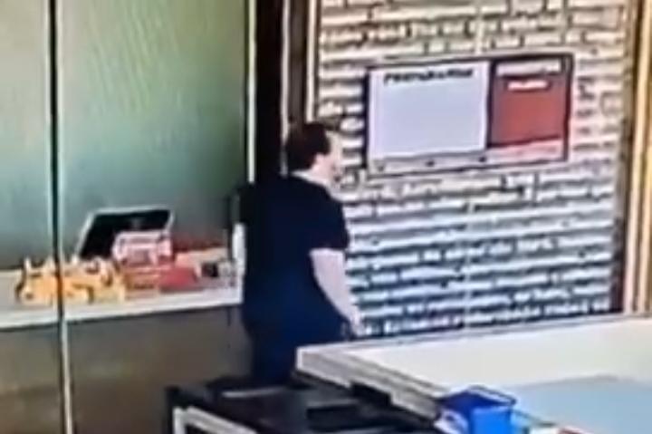 Veja quem éo Valentão que deu bicuda, agrediu e derrubou funcionária do Burguer King em Valparaíso