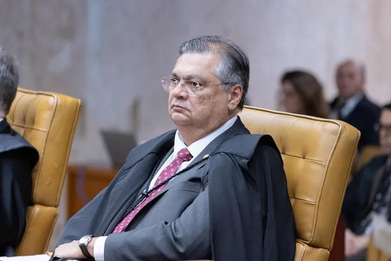 Dino autoriza PF a abrir terceiro inquérito sobre Lulinha e também manda investigar vazamentos