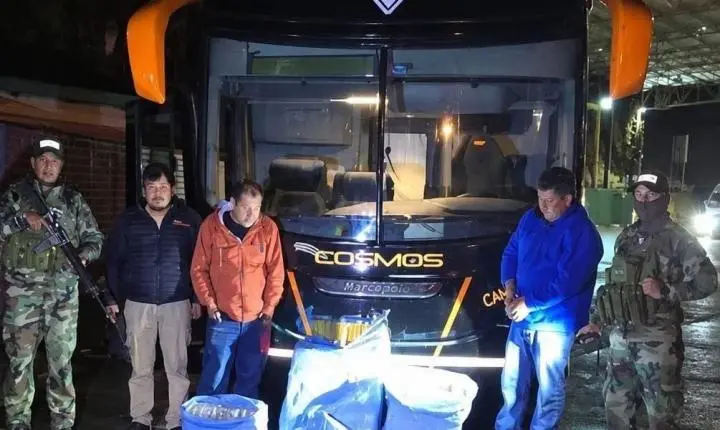 Ônibus que levaria delegação do São Paulo a jogo com Bolívar é apreendido com 86 kg de maconha