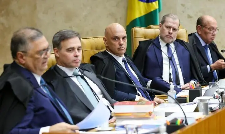 Senadores bolsonaristas criticam adiamento de julgamento e tentam descolar Moraes de Mendonça